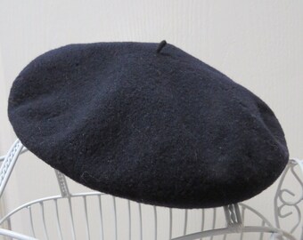 Beret Basque, French Beret, Vintage Beret, 1950s Beret, Societe Francaise, Navy Beret, Blue Beret, Wool Beret, Blue Beret, French Hat, Prop