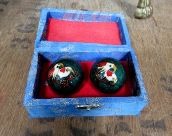 musical stress balls