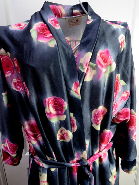 Vintage Dressing Gown, Ladies Nightwear, Vintage N