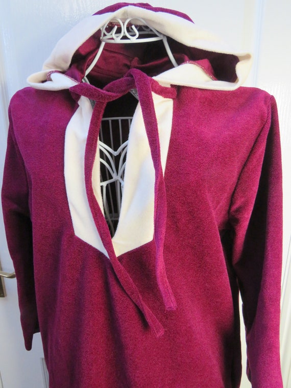 Red Housecoat, Mrs Christmas, UK 12 - 14, Hooded R