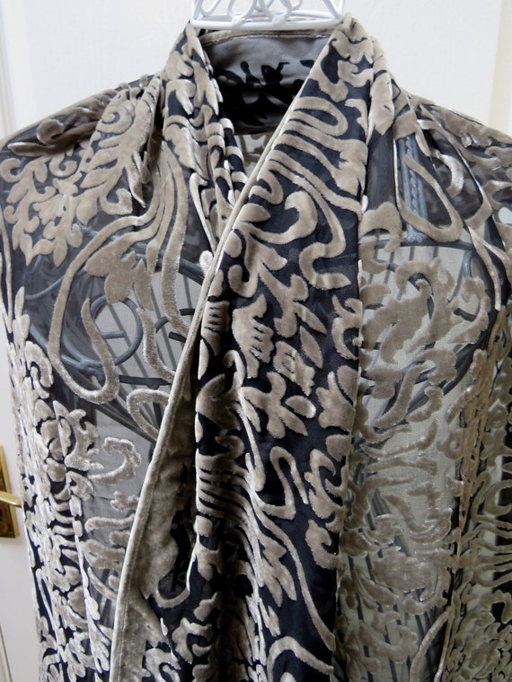 Passigatti Shawl, Made in Italy, Silk Velvet Shawl