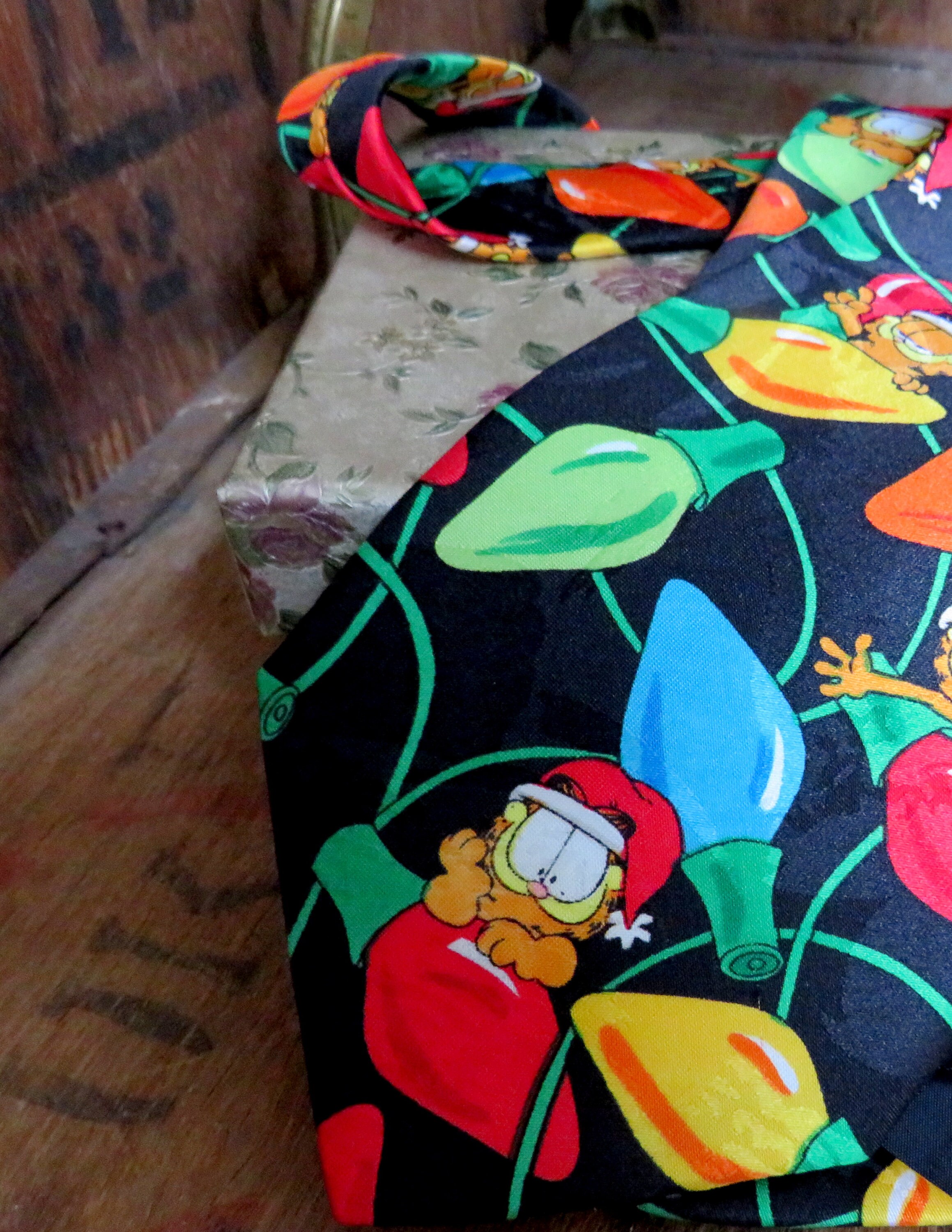 garfield christmas tie