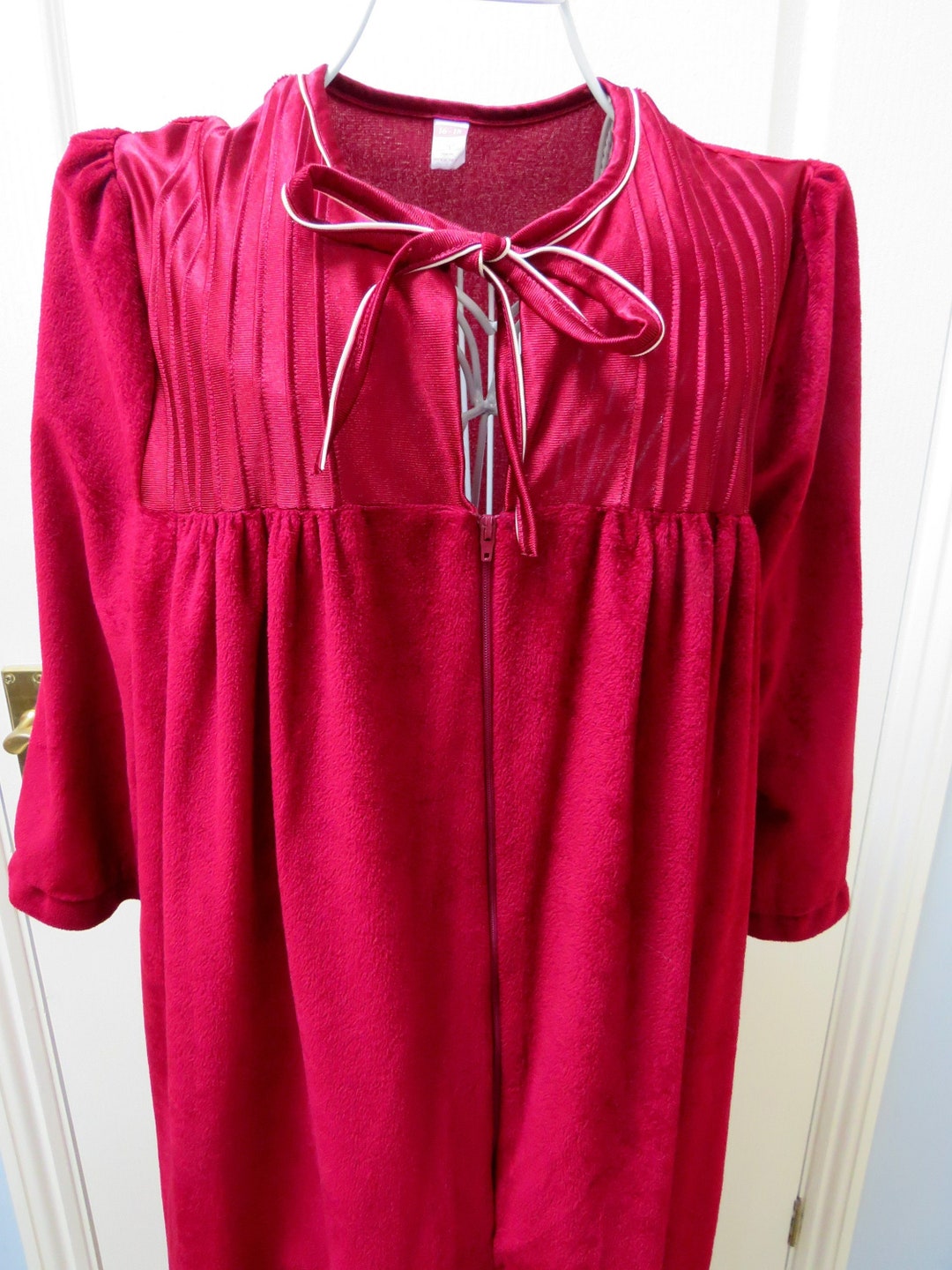 Red Housecoat, Plus Size, Vintage Dressing Gown, Velour Housecoat, Made