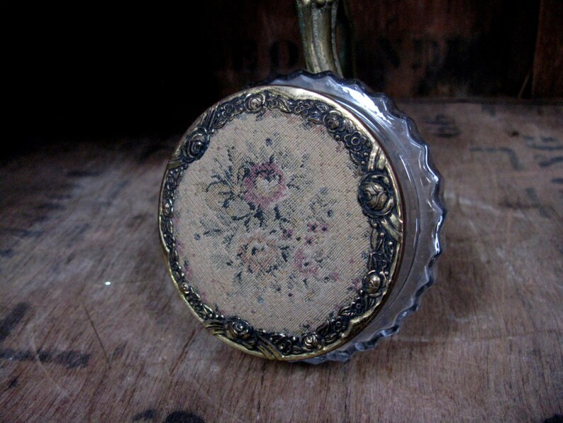 Jewelry Box Old Trinket Box Jewellery Box Keepsake Box Round Box Vintage Box Trinket Box Tapestry Trinket Box Shabby Decor Regent
