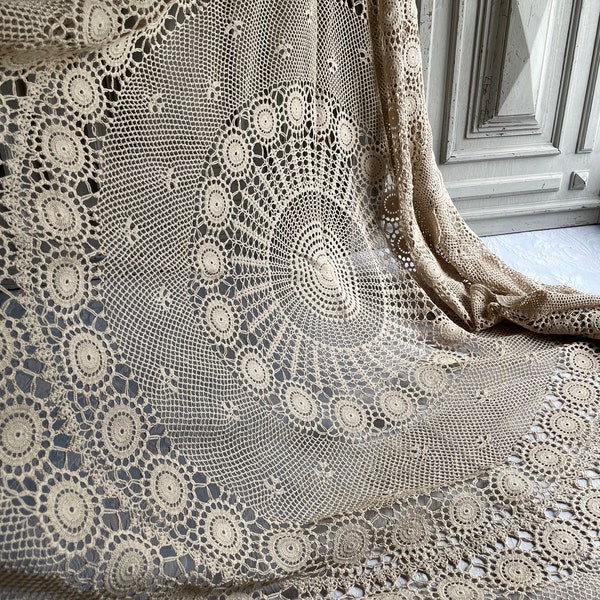 Antique French tablecloth, doily natural linen, large round handmade table linen lace centrepiece 1930's vintage celebration table, lace (A)
