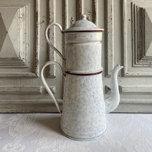 French enamel coffee pot superb marbled white blue and red vintage 1930&#39;s enamel jug cafétiere enamelware kitchenalia, antique country decor