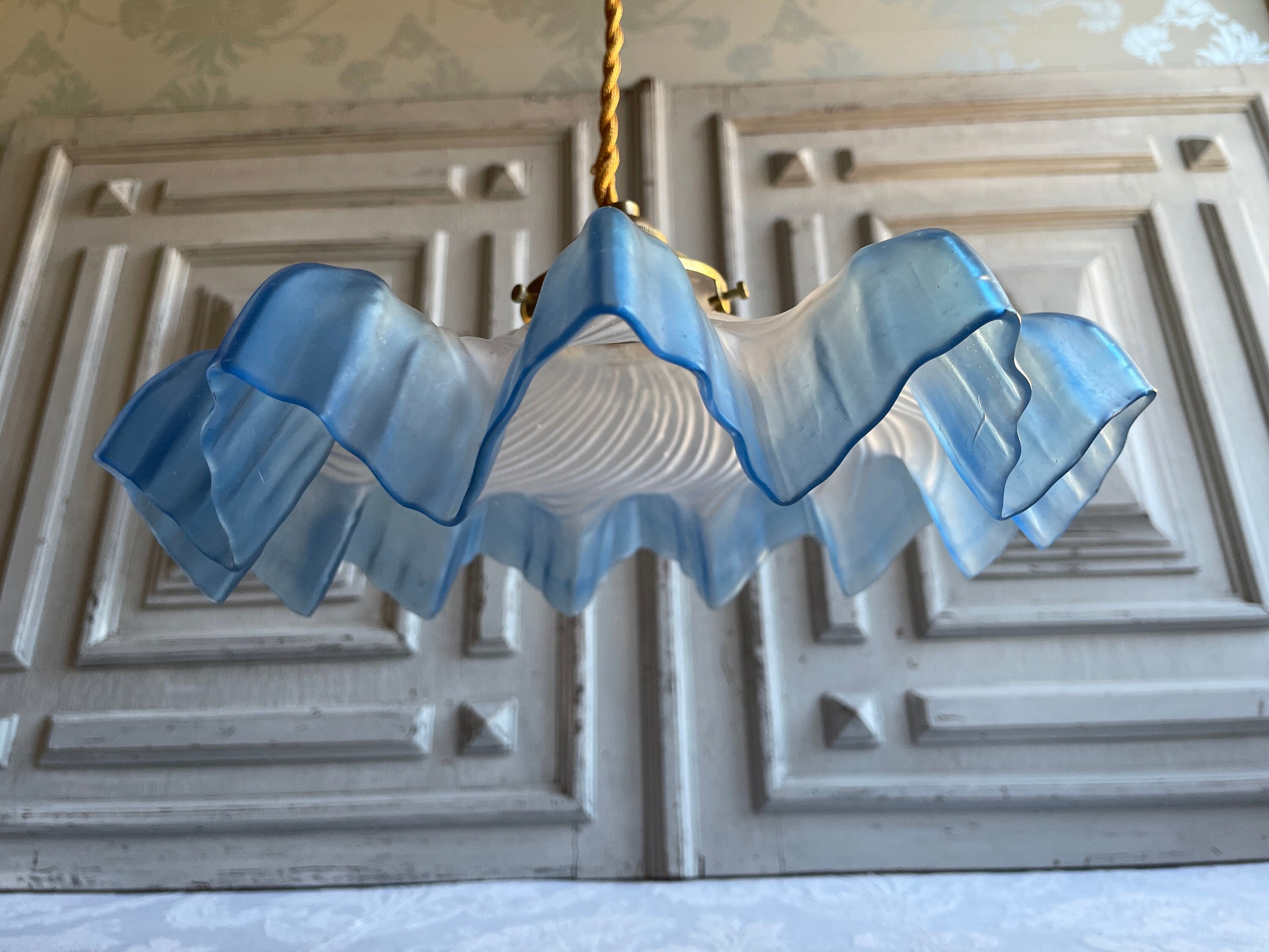 Abat-Jour de Plafond en Verre Bleu Français Antique, Plafonnier Dépoli, Original Des Années 1920, Vi