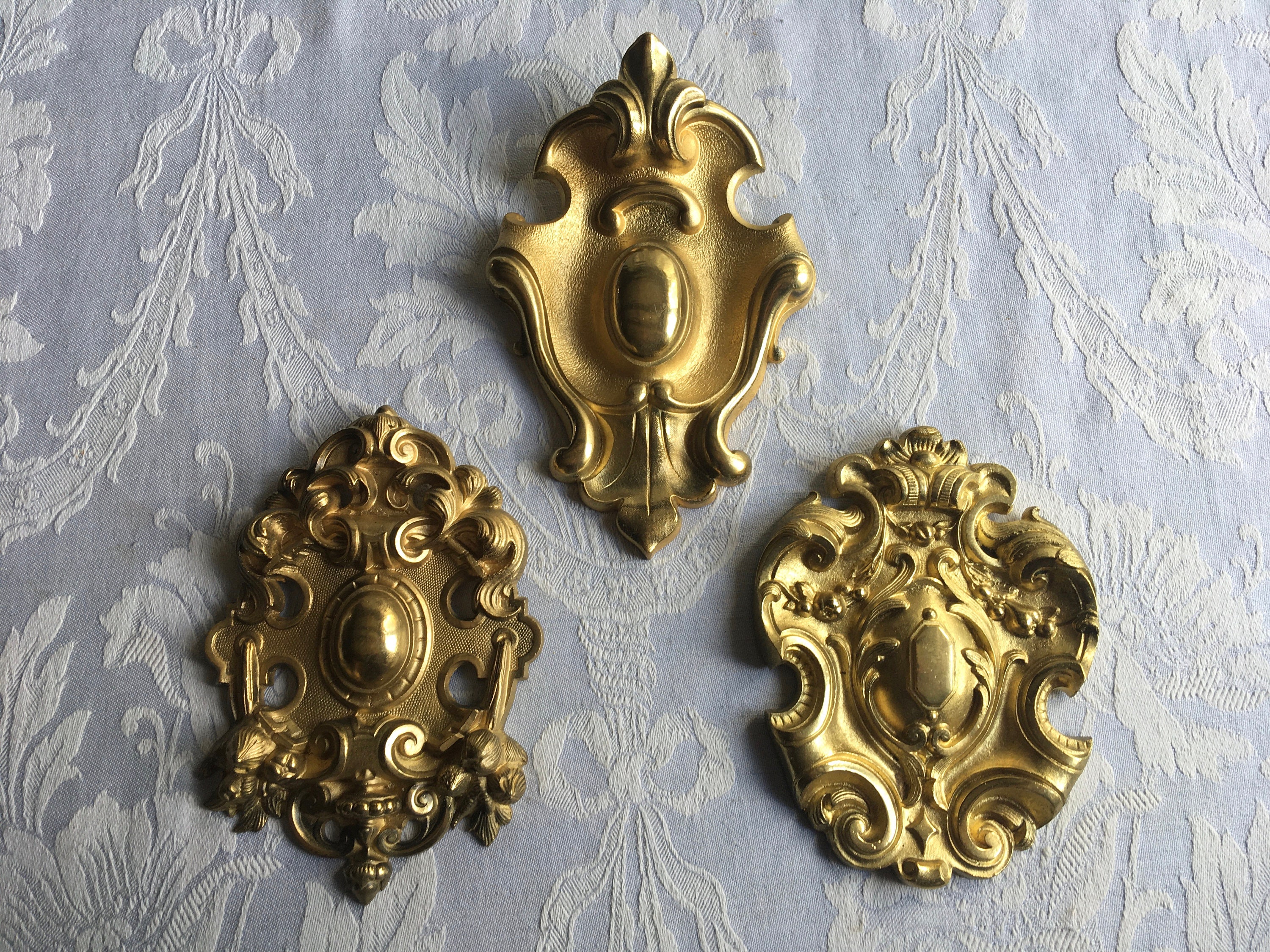 Énorme Français Crochet d'image Ormolu en Laiton, Cintres Décoration Matérielle Unique, Finitions Dé