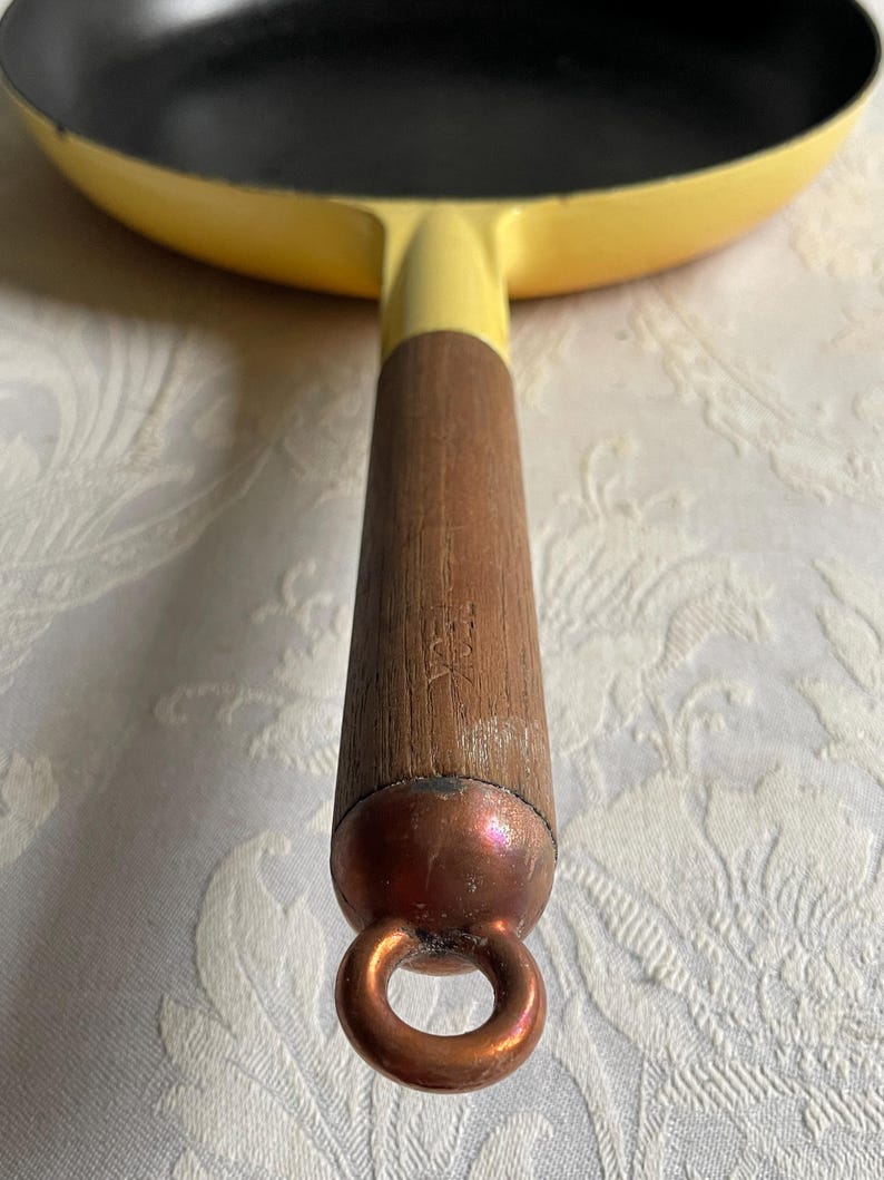 Vintage French Le Creuset Frying Pan LARGE Skillet Yellow Retro 1970's
