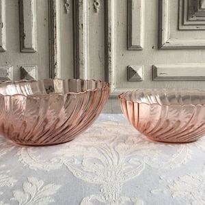Large Pink blush glass serving bowl, French vintage, Arcoroc, Rosaline blushware dish depression glass, 2x SIZES AVAILABLE, salmon pink