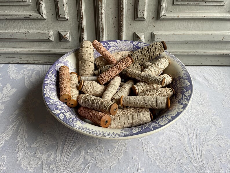 Pssopp 12 Pièces Kit de Dentelle aux Fuseaux en Bois Antique Vintage en Bois Navettes Outils de Tissage Accessoire pour Artisanat Tricoté Canettes
