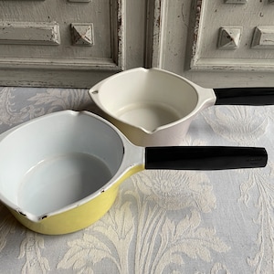 Vintage French Raymond Loewy &quot;Le Creuset&quot; saucepan SINGLE cast iron 1958 iconic style CHOOSE grey or yellow enamel sauce pan cookware