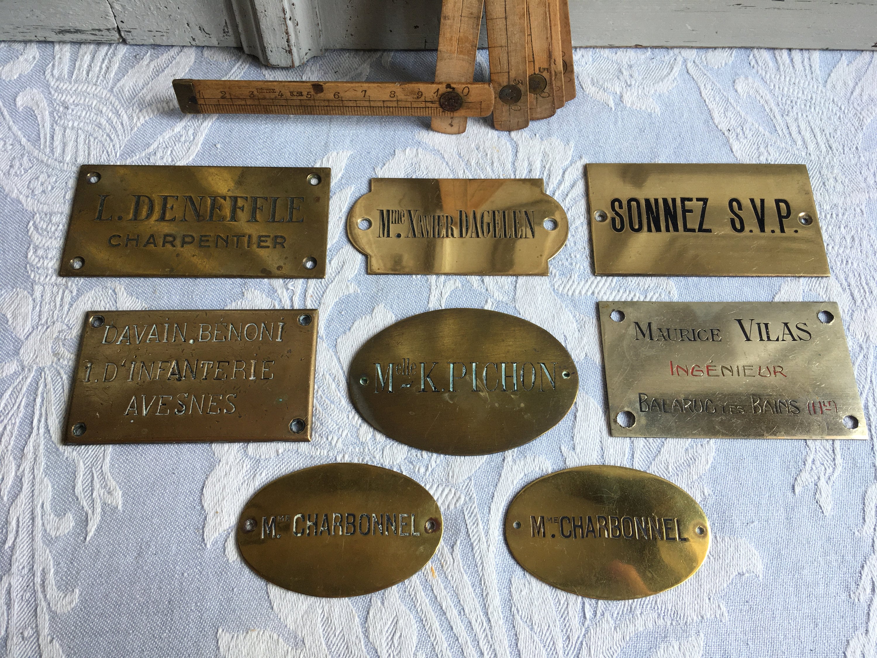 Enseigne Publicitaire en Laiton Antique. Single Plaque de Nom Gravé Des Années 1920 Français, Indust