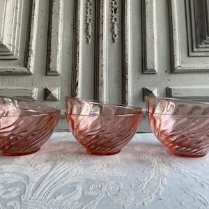 French vintage 6 Pink Arcoroc desert bowls, Rosaline Blushware Luminarc dishes ice cream coupes, depression glass, French retro, glassware