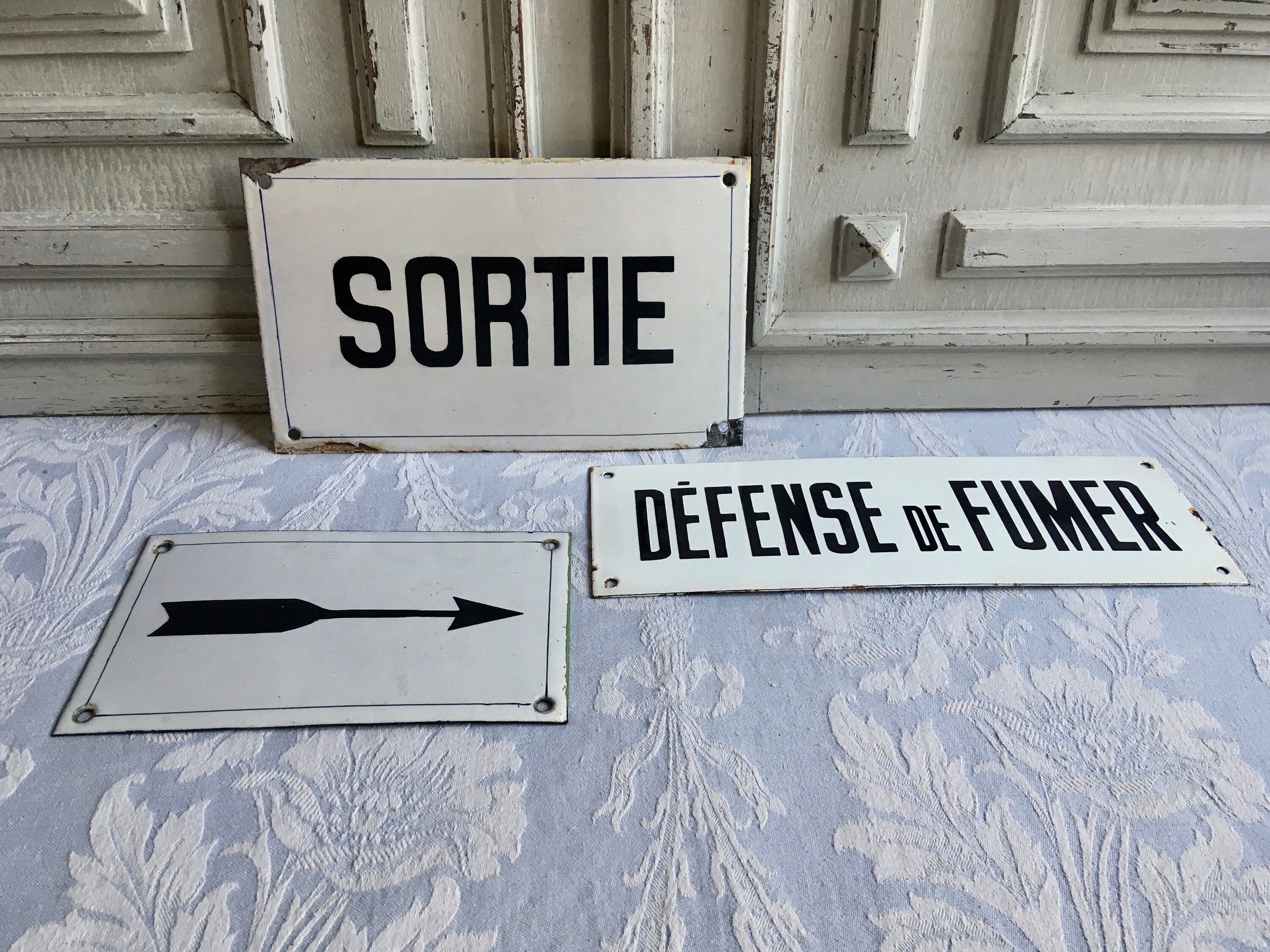 Vintage Français Signe d'émail, Plaque de Porte Choisissez Noir et Blanc Véritable Émail Mignon Cuis