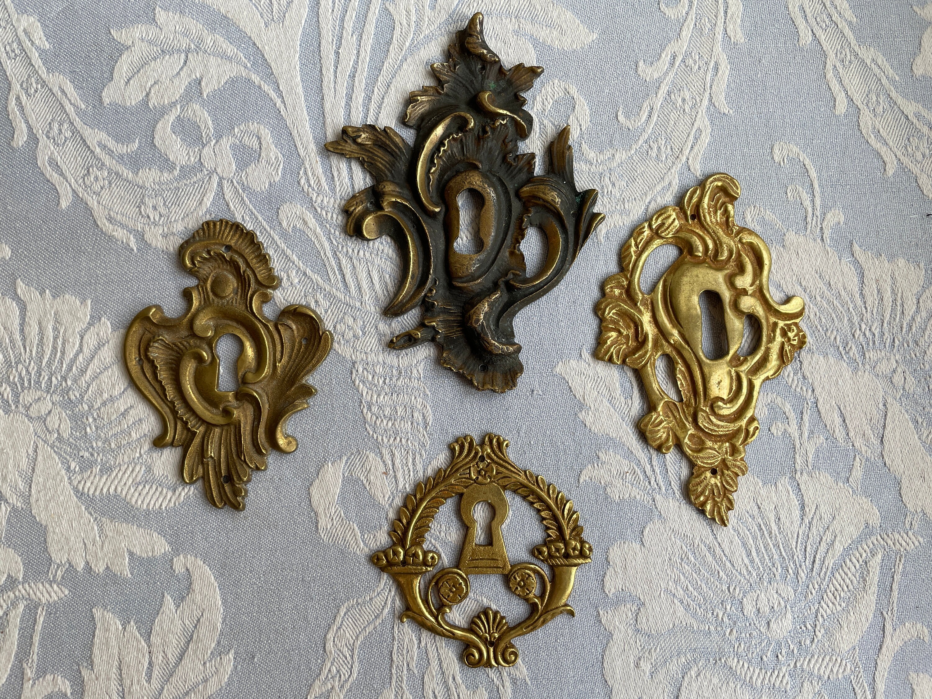 Français Trou de Clé en Laiton, Écusson Ormolu Antique, Décoration Meubles Single Large, Arcs et Swa