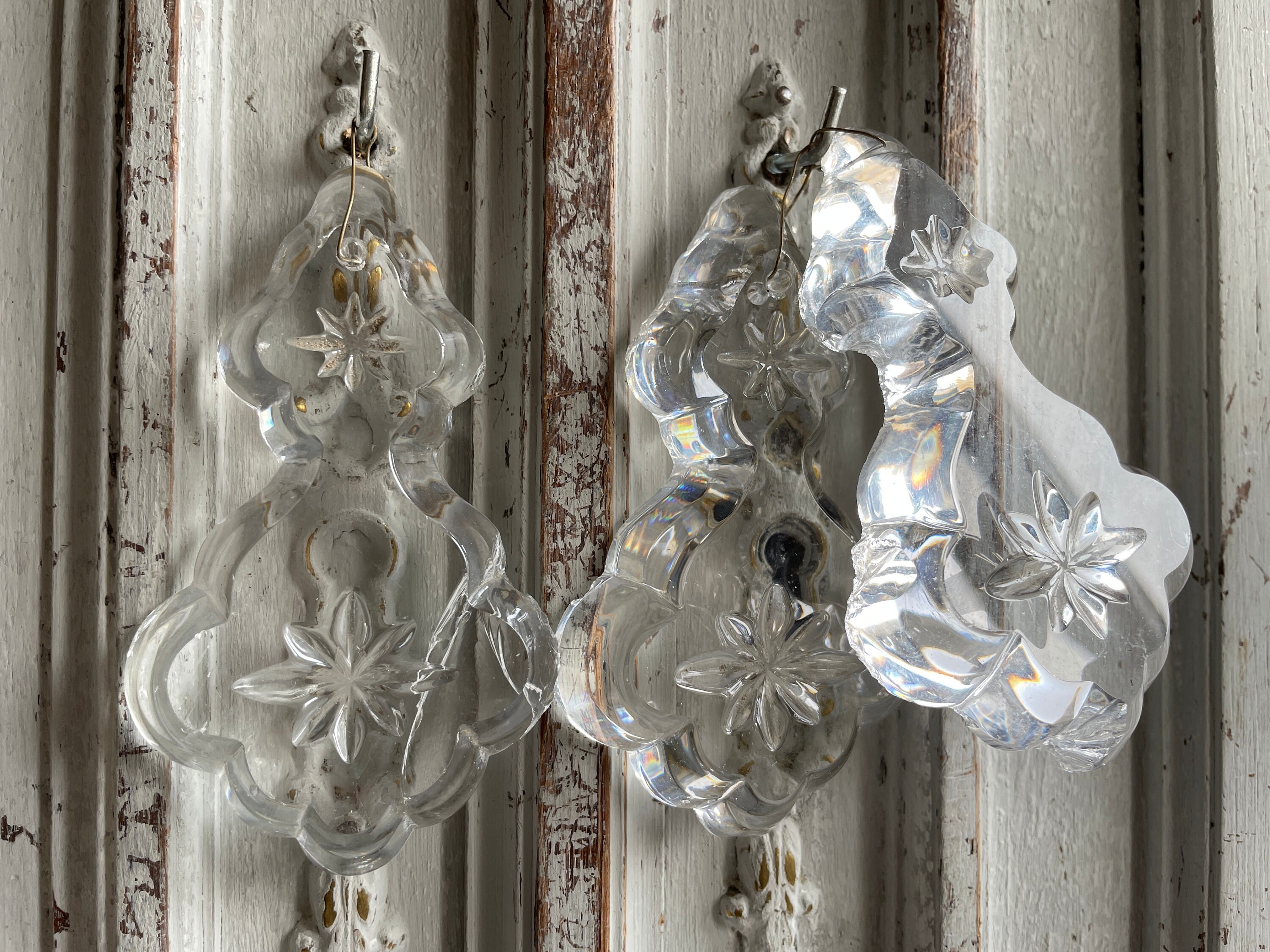 3x Cristaux de Lustre Antiques, Ensemble Français Church Verre Vintage Décoratif Gravé Décoration No