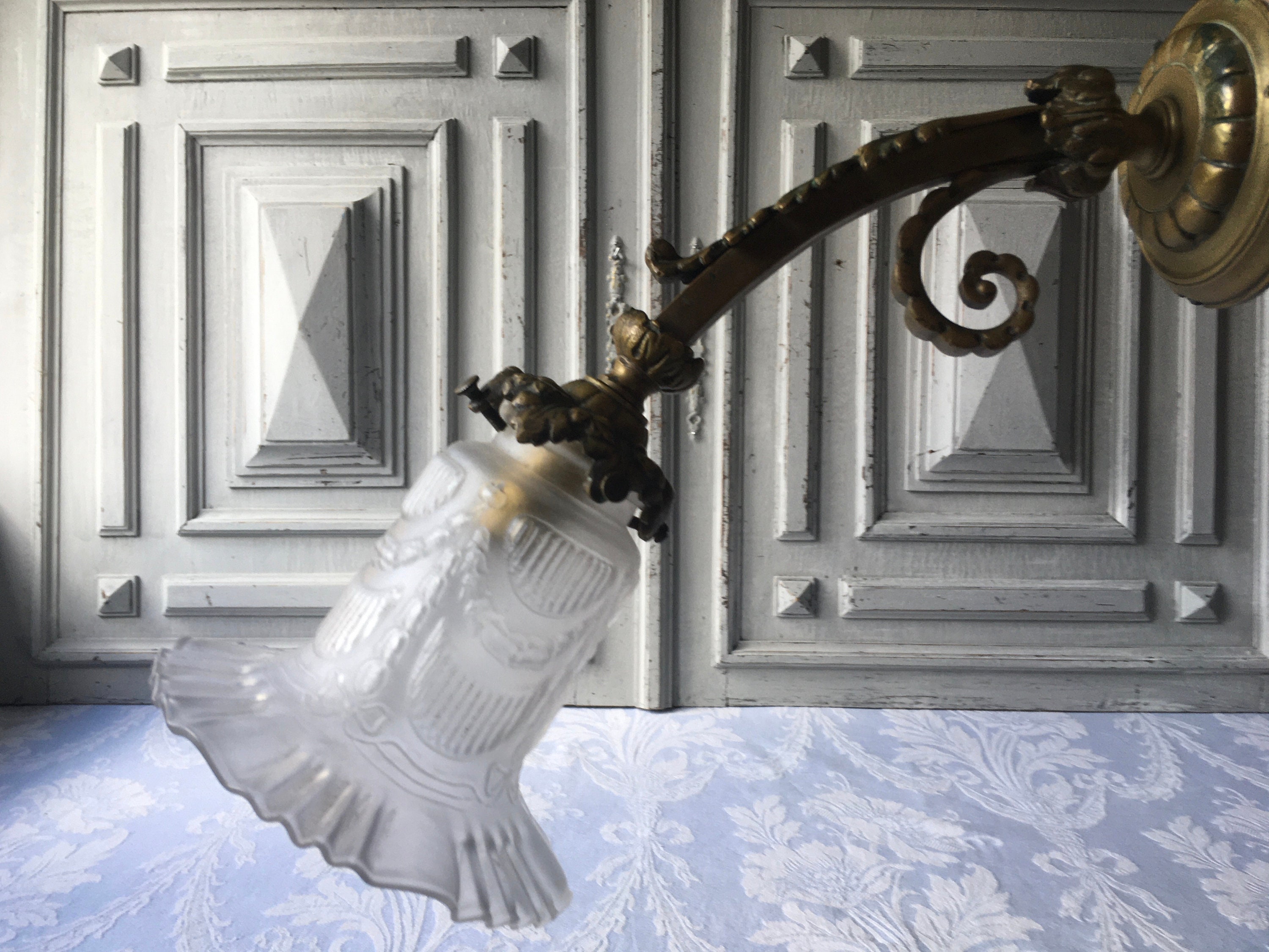 Applique Murale Tulipe Antique Français, Lampe à Bras en Laiton Single, Napoleon Lll Swag, Verre Dép