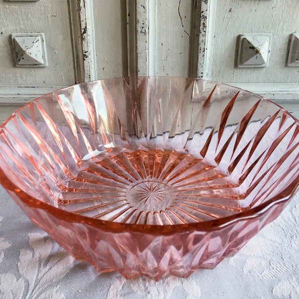 Large Pink blush glass serving bowl, French vintage, large HEAVY desert fruit dish, faceted blushware dish depression glass, salmon pink