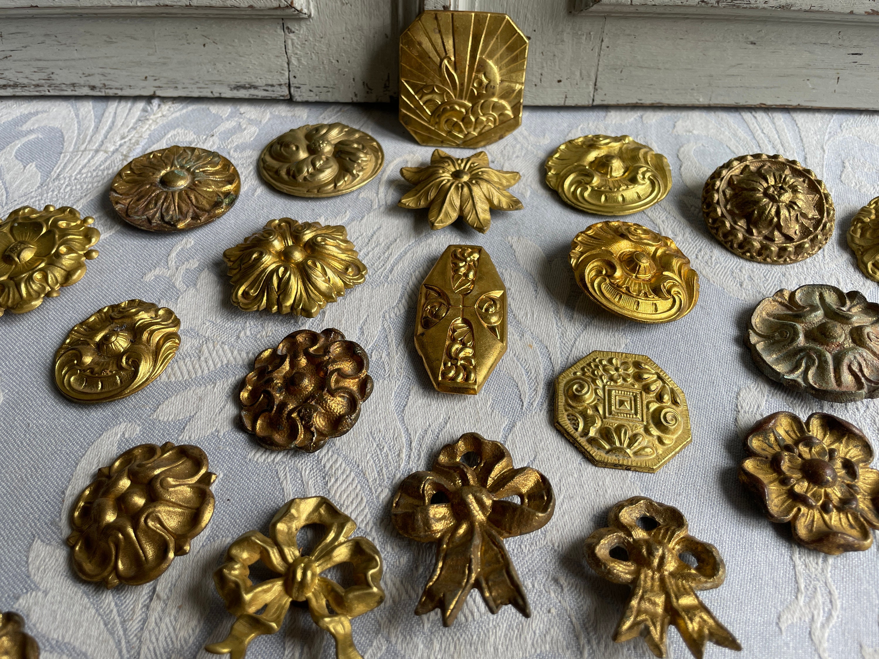 Decorative picture hooks sale