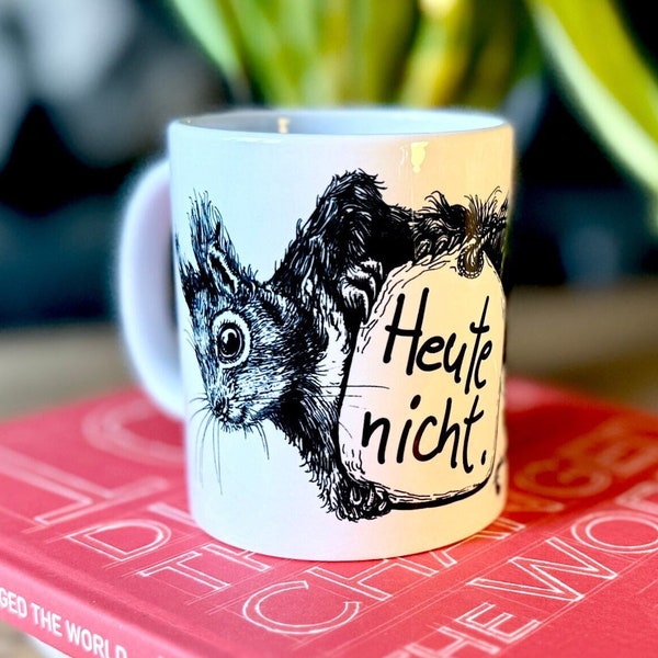 Keramik Tasse "Heute nicht." mit Eichhörnchen und Faultier. Kaffeetasse, Teetasse, Illustration, pixelgraphix