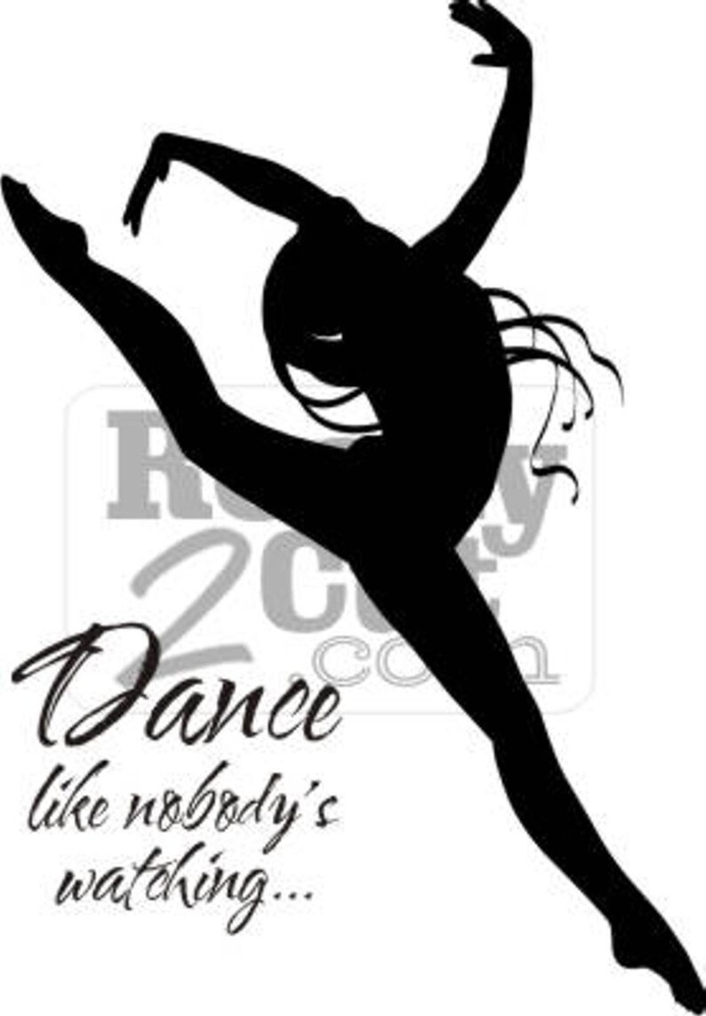 девушка танцует в зале. красивый прыжок. Dance like nobody's watching. Dance as nobody sees. современные танцы.