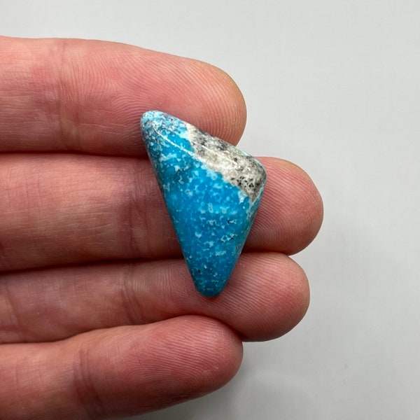 AAA Natural Persian Turquoise Cabochon! SUPER RARE White Webbing in Gem Quality, Vibrant Blue Turquoise!!! 30x16x7mm