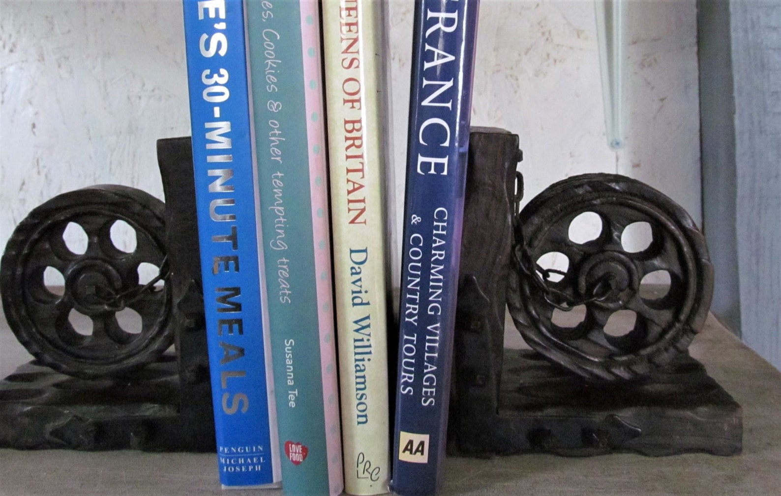 Original Handmade Pair of Rustic Country Themed Wooden Bookends Stand ...