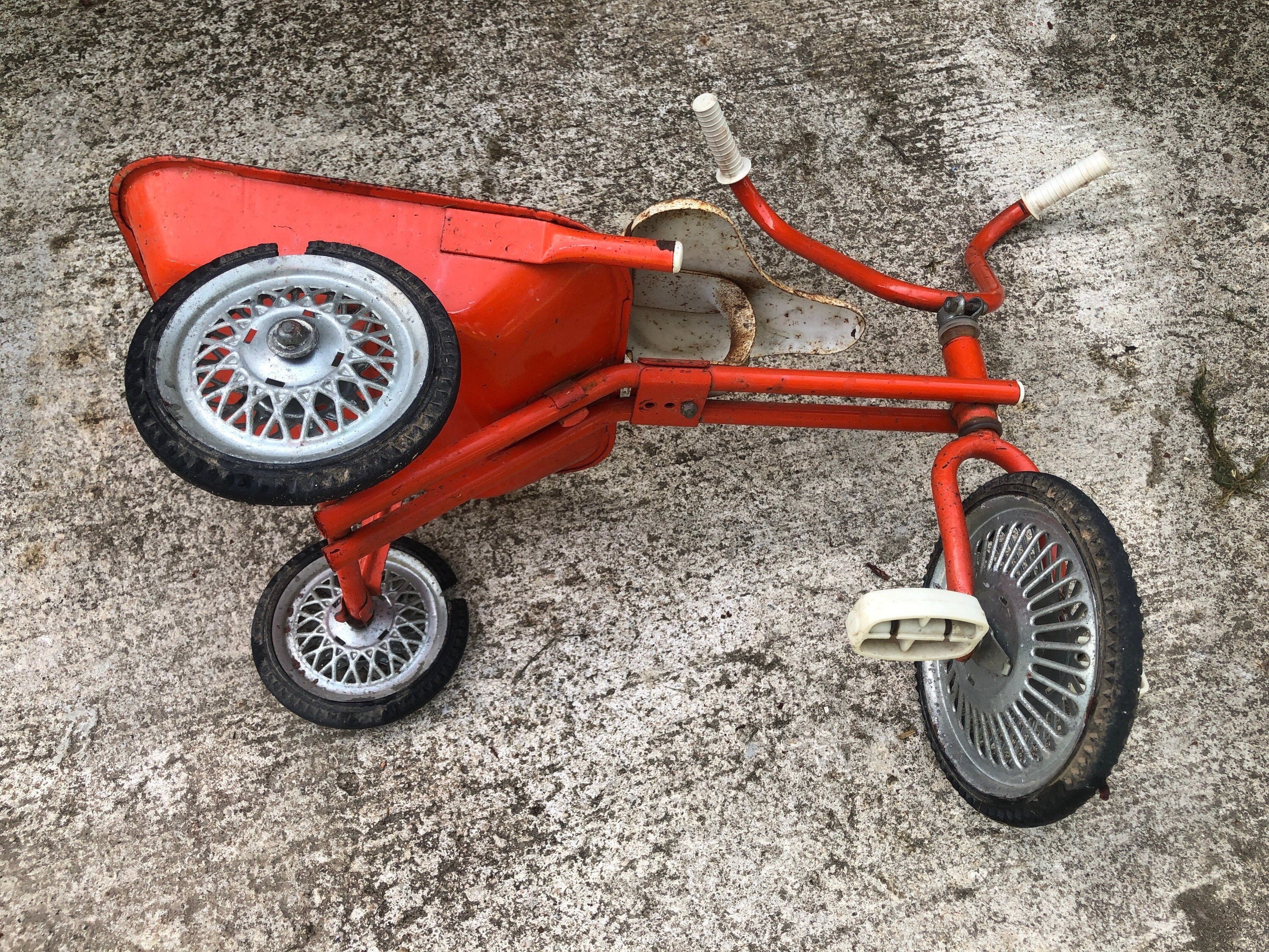 Vintage Metal Children's Tricycle: 1960s Flyer Trike With Tipping