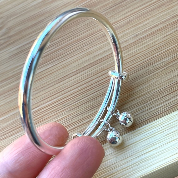 Sterling Silver (925) bell Dangle Bangle Bracelet Sterling Silver (925) bell Dangle Bangle Bracelet