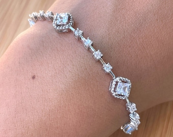 Simulated Diamond Bracelet, Princess Cut Tennis Bracelet, Sterling Silver Tennis Bracelet for Women, CZ Tennis Bracelet, Bridal Bracelet