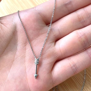 Sterling Silver Arrow Necklace, Tiny Arrow, Dainty Necklace, Layered Necklace, Minimalist Necklace, Arrow Jewelry, Birthday Gift for Sister zdjęcie 2