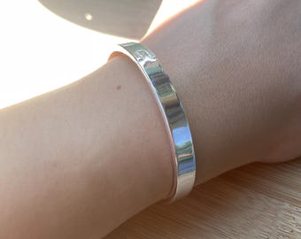 Sterling Silver Bangle, Chunky Silver Bracelet Women, Hinged Bracelet, Oval Bangle Silver, Small Wrist Bangle 7'', Birthday Gift Idea Wife