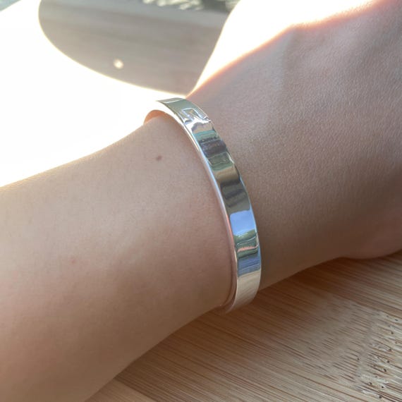 Sterling Silver Bangle, Chunky Silver Bracelet Women, Hinged Bracelet, Oval Bangle Silver, Small Wrist Bangle 7'', Birthday Gift Idea Wife