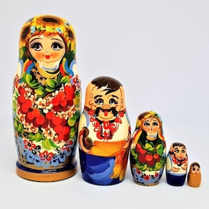 Nesting Dolls Ukrainian family Matryoshka 5 pcs  Height 16 cm./6.5 inch