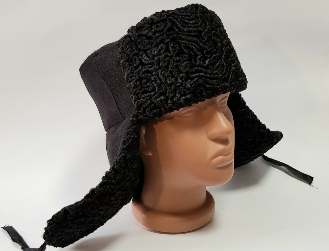 Cucuba® Chapeau DE Fourrure Original Russia Ushanka Forces ARMÉES SOVIÉTIQUES Trapper Bonnet ET Badge Avec Marteau DE Mort Faucille Taille 56 57 58 59 60 (EU)  IDÉE Cadeaux (60 Size XL (EU