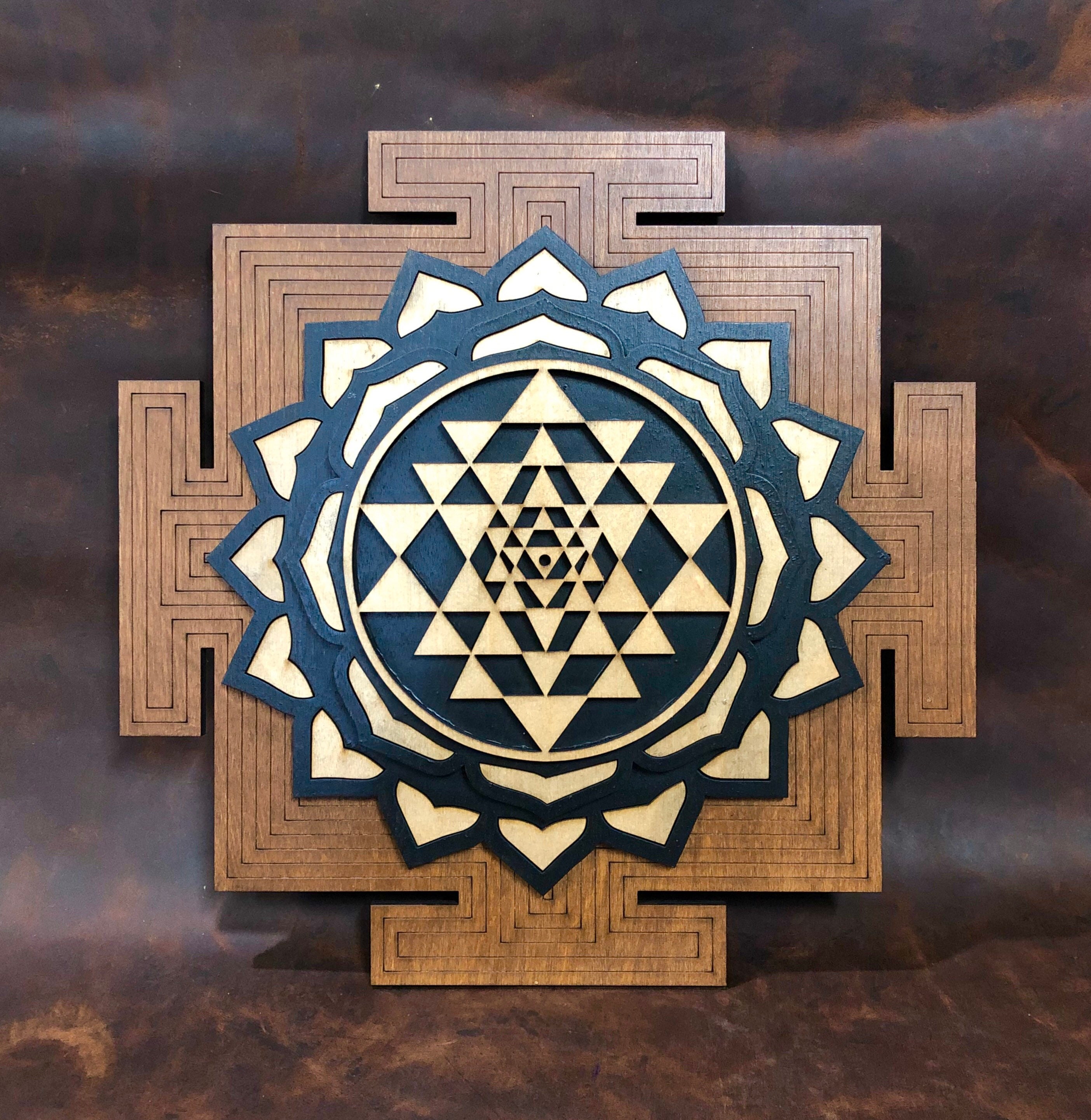 trimme Med det samme Pointer Sri Yantra Wall Art 17.5 Natural and Black With a - Etsy