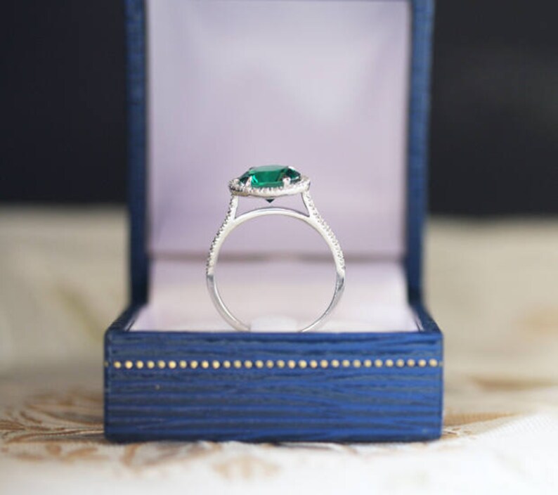 Lab Emerald Round 8mm Engagement Ring Sterling Silver Green Gem Ring Wedding Ring Diamond Simulant Halo Engagement Ring Bridal Ring