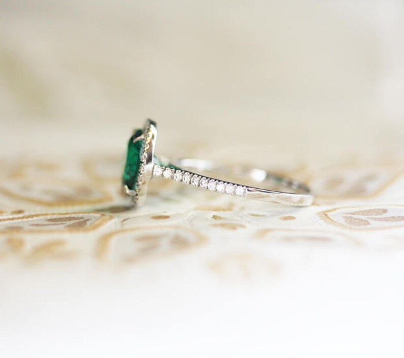 Lab Emerald Round 8mm Engagement Ring Sterling Silver Green Gem Ring Wedding Ring Diamond Simulant Halo Engagement Ring Bridal Ring