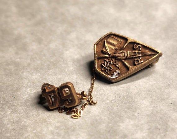 Vintage '64 RHS graduation gold tone lapel chain pin View 2