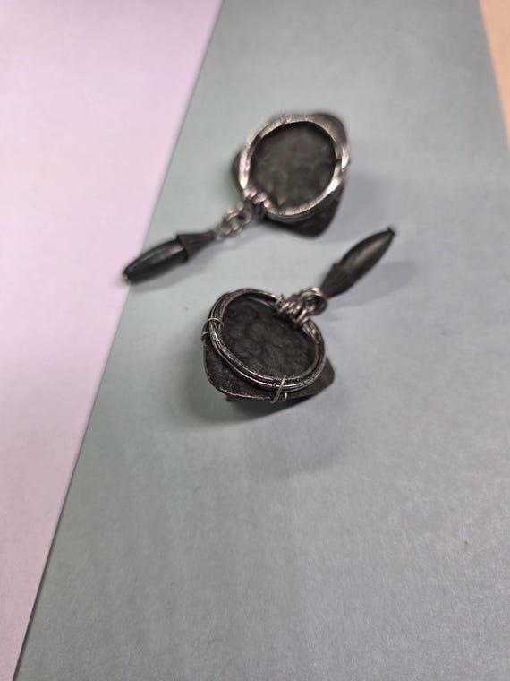 Vintage triangular geometric  silver, black and d… - image 4