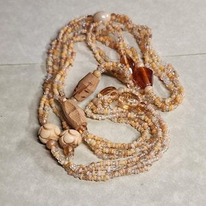 Vintage beaded wood glass and plastic necklace