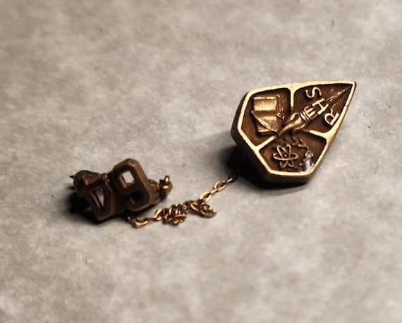 Vintage '64 RHS graduation gold tone lapel chain pin