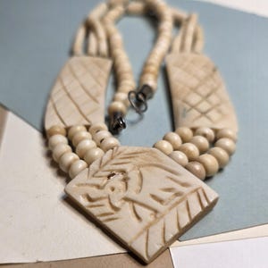 Vintage unique carved elephant beaded pendant necklace