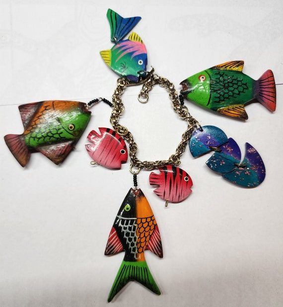 Vintage, colorful painted, wood fish shaped charm… - image 4