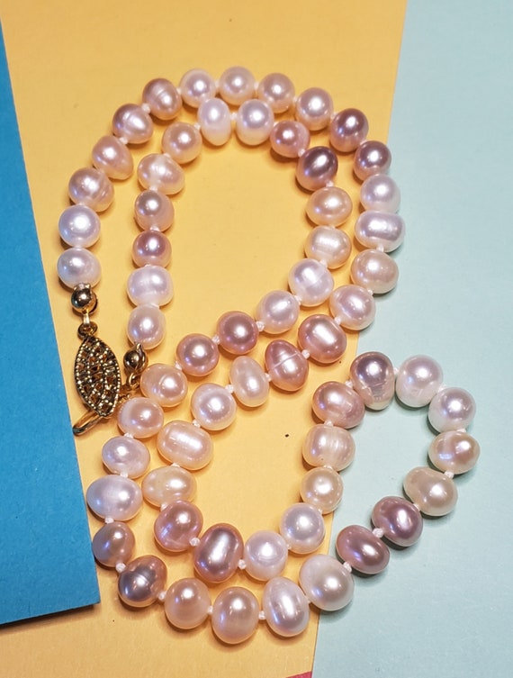 Vintage, real pearl, pink, lavendar, cream colore… - image 4