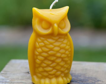 Beeswax owl candle, handmade from 100% pure beeswax.  6+ hours burn time