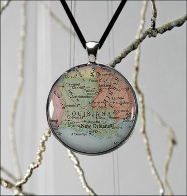 San Antonio Texas State Map Necklace USA Custom Jewelry Beautiful Vintage Style Unique Design Fashionable Durable Pendant Gift Idea