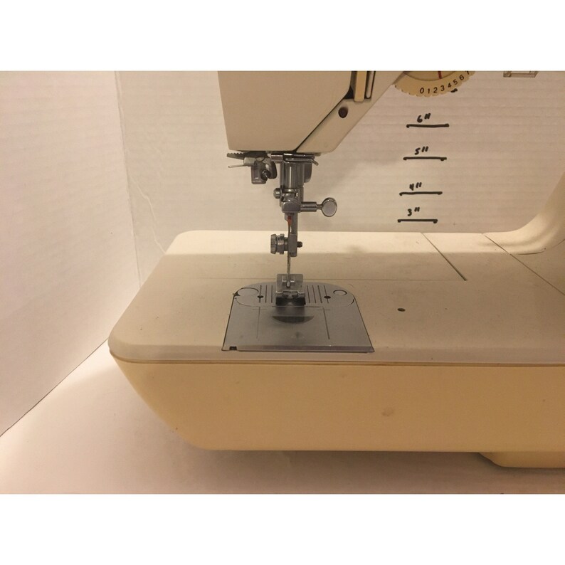 Vintage 1980 Singer Touch Tronic 2010 Memory Sewing Machine Etsy