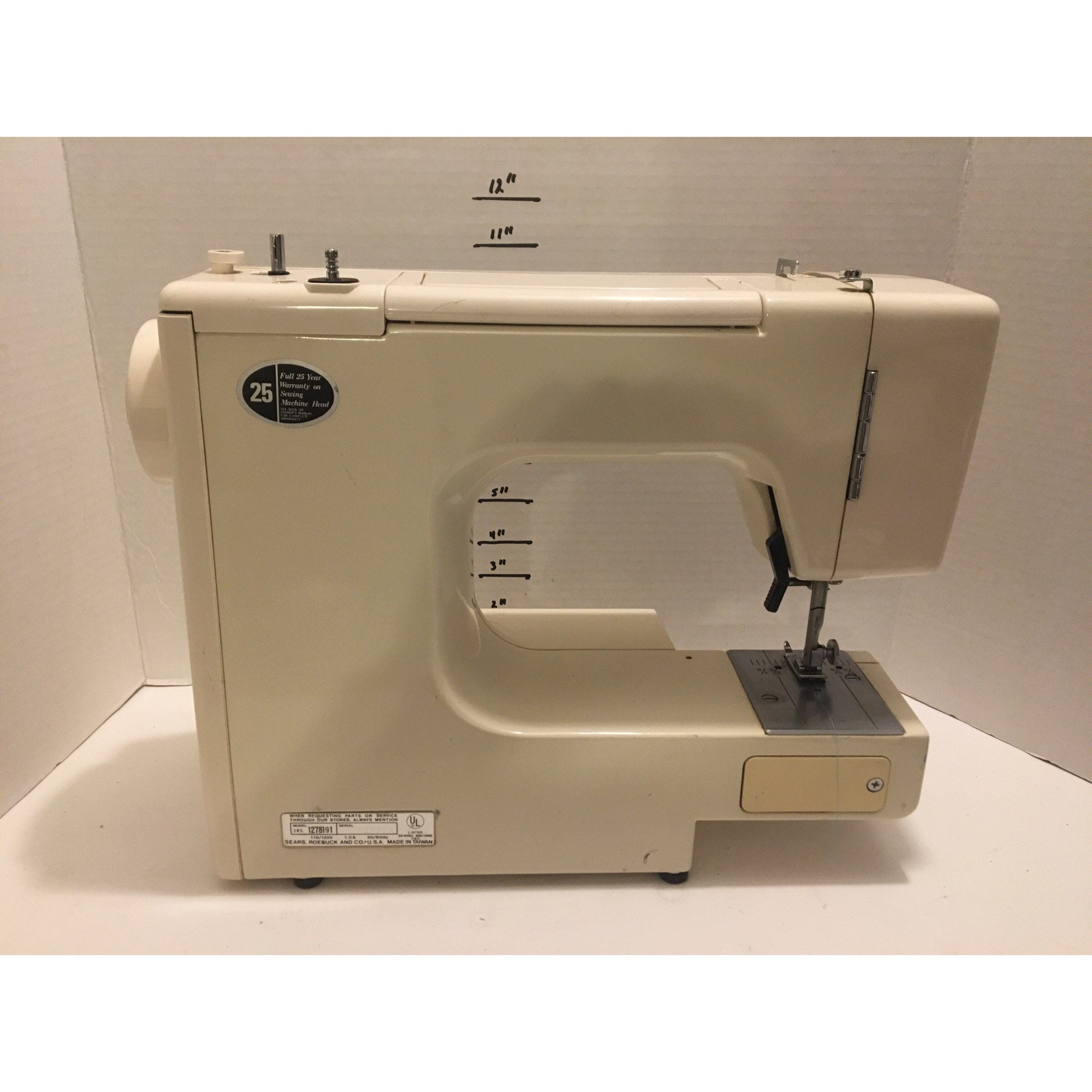 Mixed Lot Kenmore Sewing Machine Needles Asst. Sizes & Sewing Machine  Bobbins